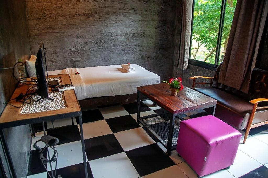 Le Bassin Erawan Resort Kanchanaburi City Exterior photo